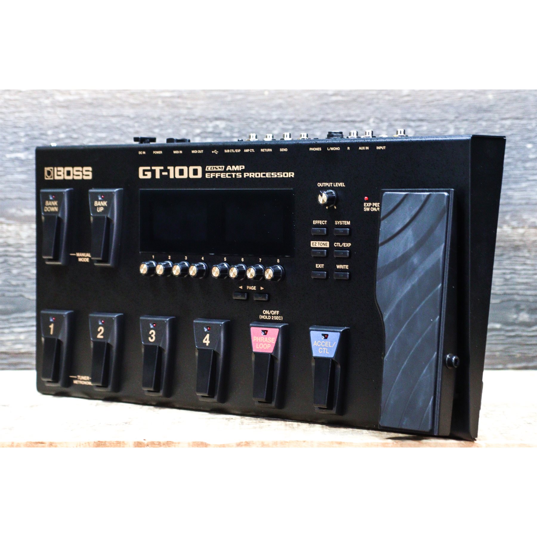 BOSS GT-100 VERSION 2 AMP EFFECTS PROCESSOR GUITAR MULTI-EFFECTS