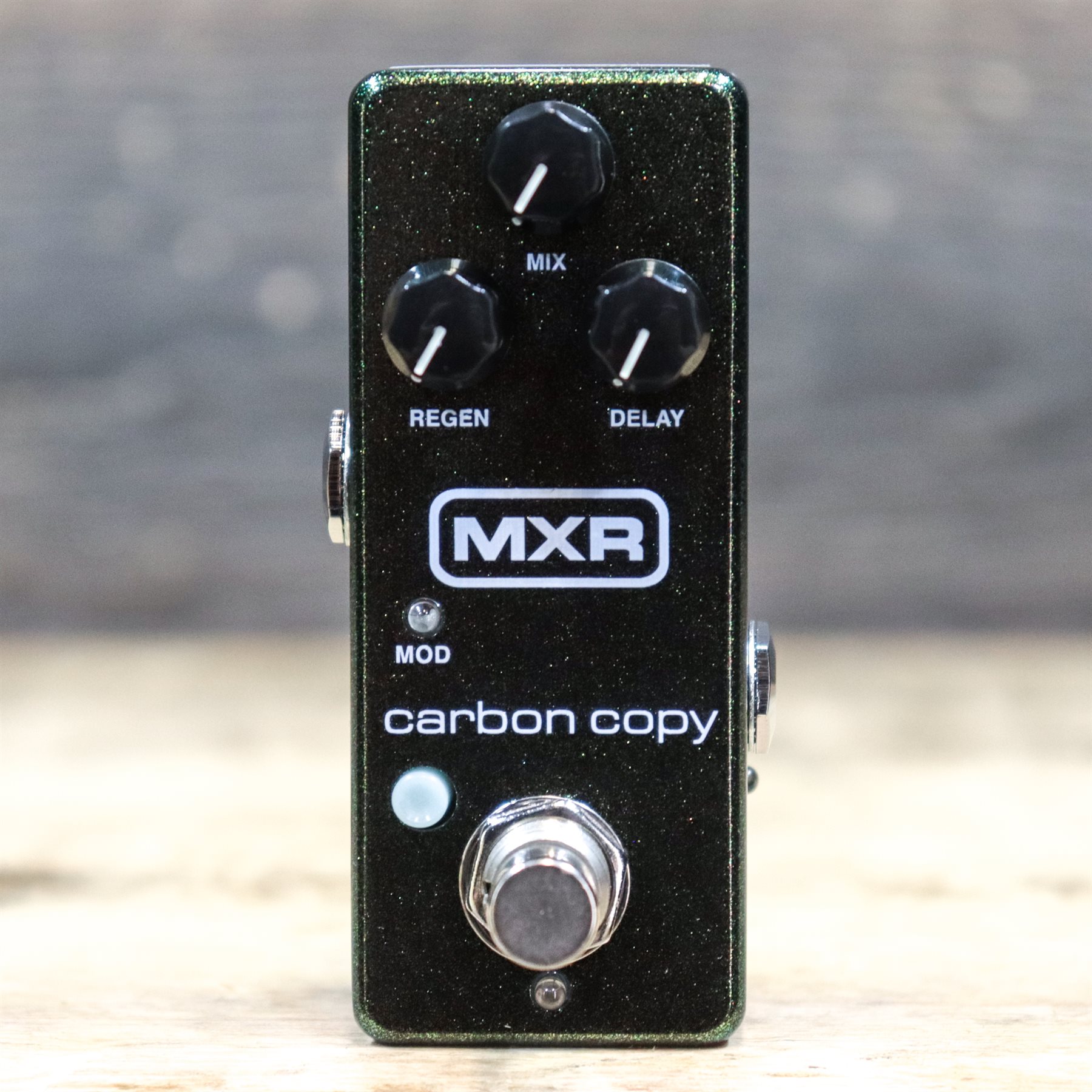 MXR M299 CARBON COPY MINI ANALOG DELAY W/MOD & BRIGHT SWITCH W/BOX