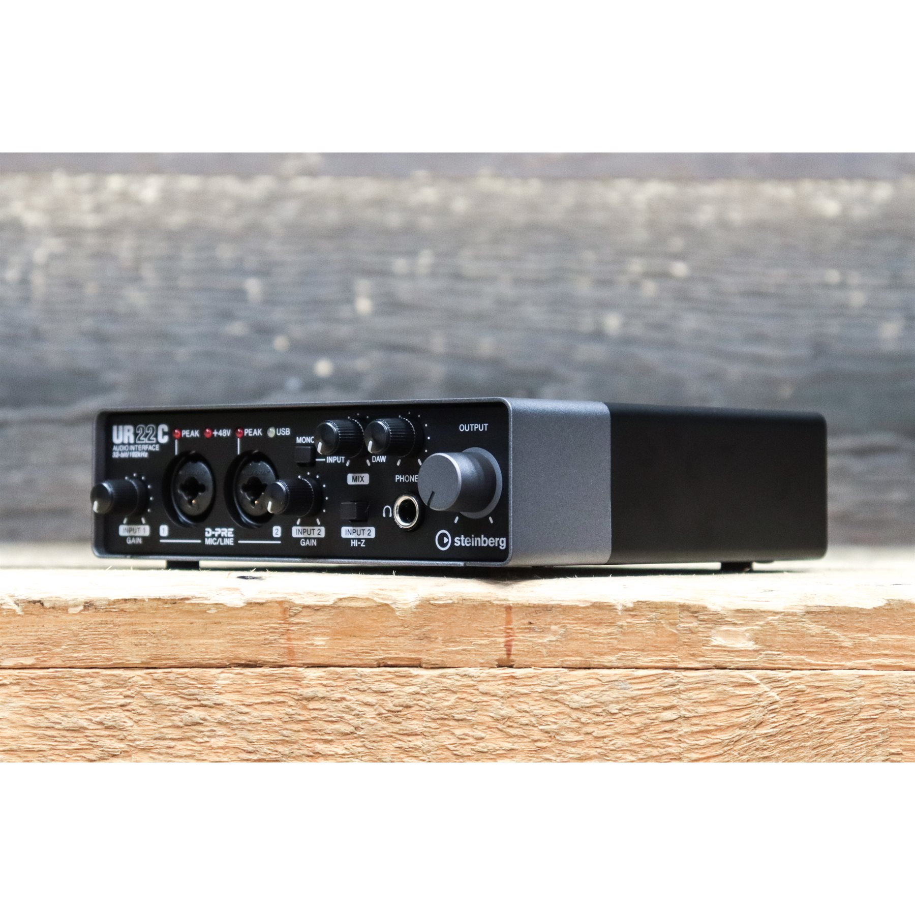 STEINBERG UR22C CLASS-A D-PRE MIC PREAMPS 2-IN/2-OUT USB W/BOX