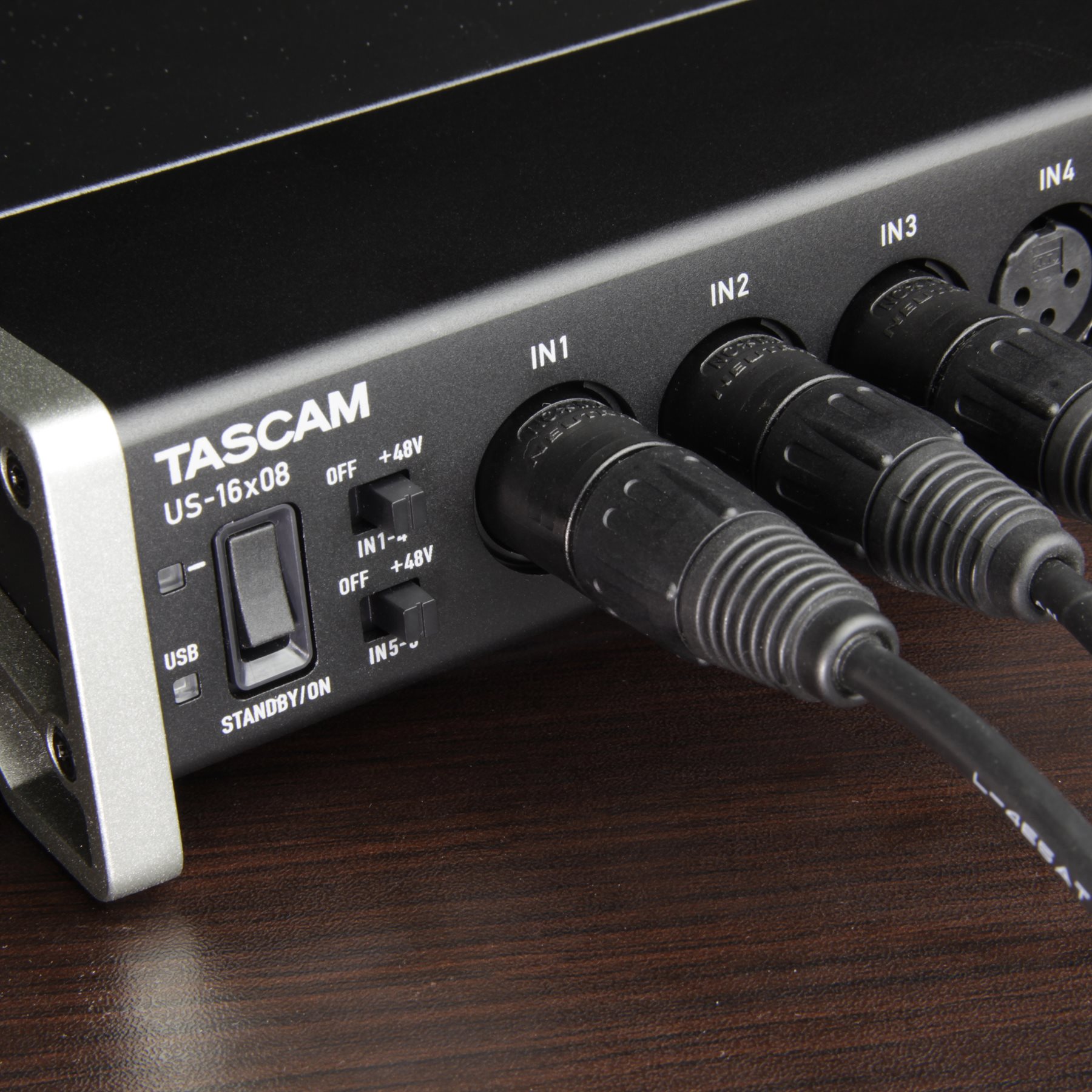 TASCAM US-16X08